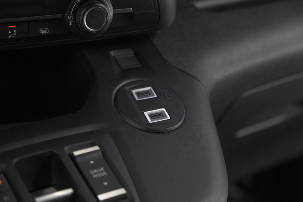 Peugeot Partner 1.5 BlueHDi 130 EAT8 S&S L1 | Trekhaak | Laadruimte-Pakket | Camera | Dodehoekdetectie