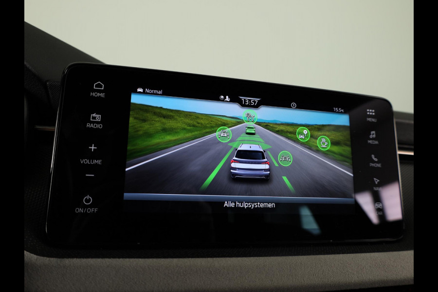 Škoda Kamiq 1.0 TSI Business Edition 115pk Automaat | Verlengde garantie | Navigatie | Verwarmbare voorstoelen | Adaptieve cruise controle