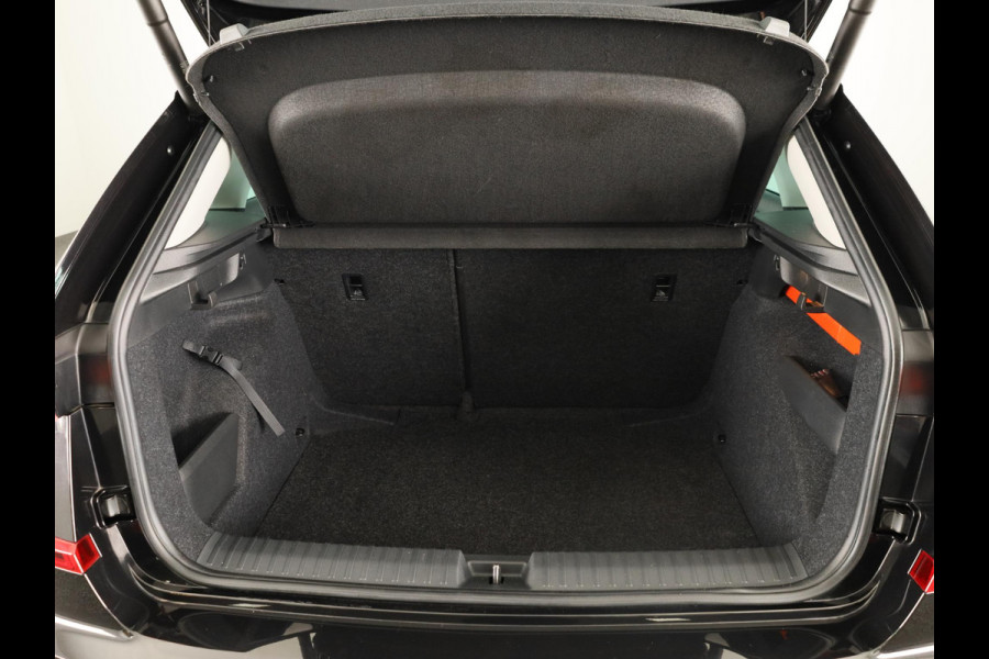 Škoda Kamiq 1.0 TSI Business Edition 115pk Automaat | Verlengde garantie | Navigatie | Verwarmbare voorstoelen | Adaptieve cruise controle