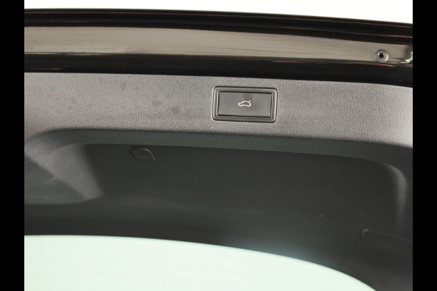 Škoda Kamiq 1.0 TSI Business Edition 115pk Automaat | Verlengde garantie | Navigatie | Verwarmbare voorstoelen | Adaptieve cruise controle