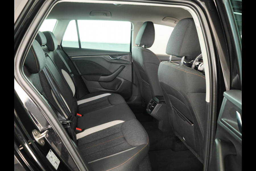 Škoda Kamiq 1.0 TSI Business Edition 115pk Automaat | Verlengde garantie | Navigatie | Verwarmbare voorstoelen | Adaptieve cruise controle