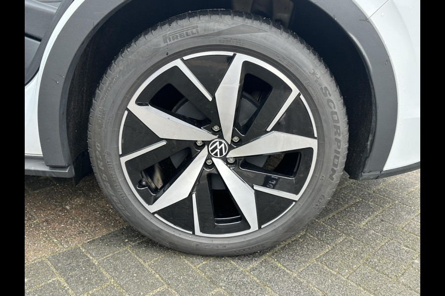 Volkswagen ID.4 GTX Advantage 4Motion 77 kWh 300PK | SOH 90% | WARMTEPOMP | 20 INCH | TREKHAK ELEKTRISCH UITKLAPBAAR | ACC CRUISE CONTROLE | STOEL + STUURWIELVERWARMING | MATRIX-LED-KOPLAMP (IQ.LIGHT) | RIJKLAAR GELEVERD MET 12 MND BOVAG GARANTIE