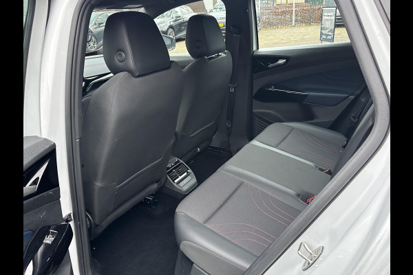 Volkswagen ID.4 GTX Advantage 4Motion 77 kWh 300PK | SOH 90% | WARMTEPOMP | 20 INCH | TREKHAK ELEKTRISCH UITKLAPBAAR | ACC CRUISE CONTROLE | STOEL + STUURWIELVERWARMING | MATRIX-LED-KOPLAMP (IQ.LIGHT) | RIJKLAAR GELEVERD MET 12 MND BOVAG GARANTIE