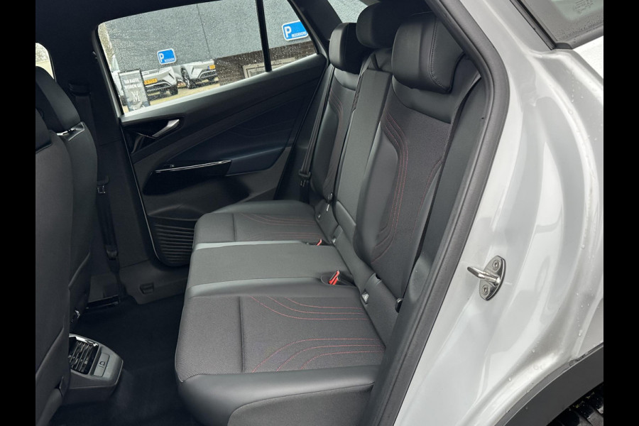 Volkswagen ID.4 GTX Advantage 4Motion 77 kWh 300PK | SOH 90% | WARMTEPOMP | 20 INCH | TREKHAK ELEKTRISCH UITKLAPBAAR | ACC CRUISE CONTROLE | STOEL + STUURWIELVERWARMING | MATRIX-LED-KOPLAMP (IQ.LIGHT) | RIJKLAAR GELEVERD MET 12 MND BOVAG GARANTIE