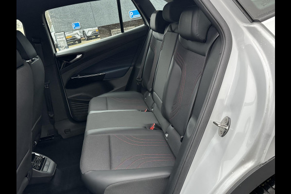 Volkswagen ID.4 GTX Advantage 4Motion 77 kWh 300PK | SOH 90% | WARMTEPOMP | 20 INCH | TREKHAK ELEKTRISCH UITKLAPBAAR | ACC CRUISE CONTROLE | STOEL + STUURWIELVERWARMING | MATRIX-LED-KOPLAMP (IQ.LIGHT) | RIJKLAAR GELEVERD MET 12 MND BOVAG GARANTIE