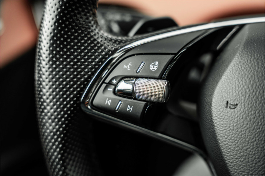 Škoda ENYAQ iV | SOH 91% | 80 | Pano | Trekhaak | Full leder | Stoel + stuurverw