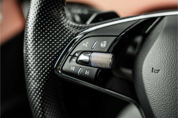 Škoda ENYAQ iV | SOH 91% | 80 | Pano | Trekhaak | Full leder | Stoel + stuurverw