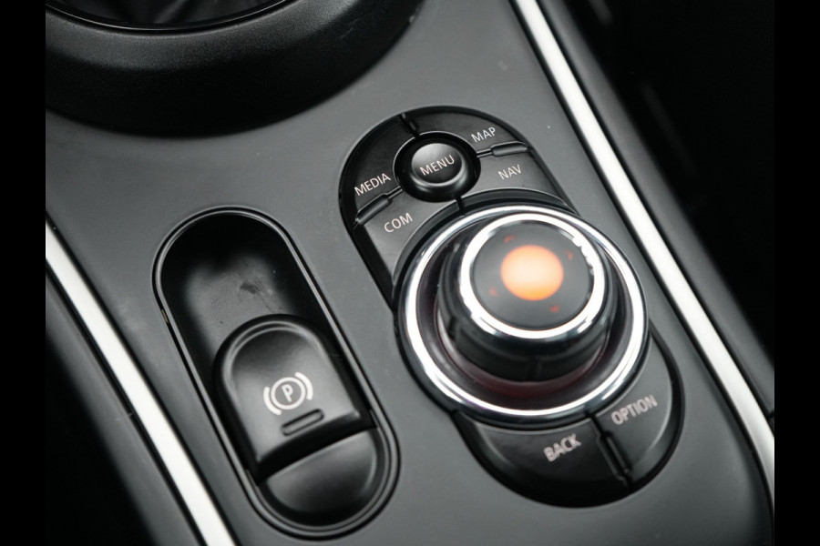 MINI Countryman 2.0 Cooper S E ALL4 Chili Plug in Hybrid 222pk PHEV | Panodak | Adaptive Cruise | Head-up Display | Carplay | LED | Lederen Sportstoelen |