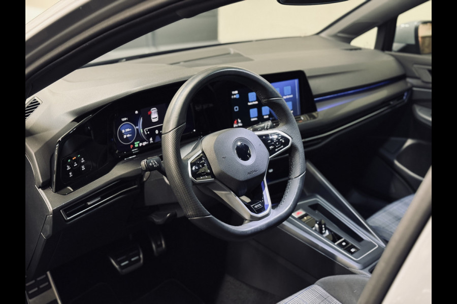 Volkswagen Golf 1.4 eHybrid GTE | Akrapoviç | Camera | Stoelverw.