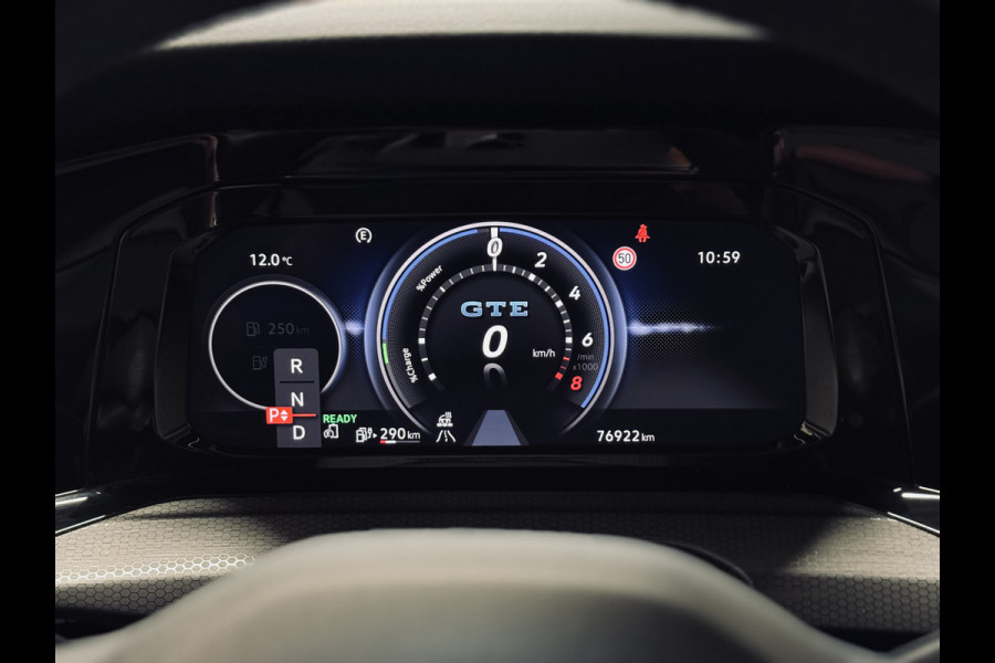 Volkswagen Golf 1.4 eHybrid GTE | Akrapoviç | Camera | Stoelverw.