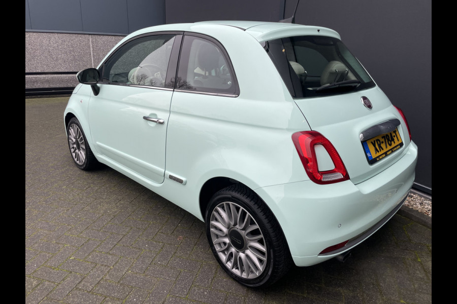 Fiat 500 0.9 TwinAir Turbo Collezione met schuif/kanteldak Airco - Cruise control - parkeersensor achter - Navigatie - Panoramadak - Schuif/kantel dak - Mistlampen voor - Licht metalen velgen 16 inch - Stuur multifunctioneel - Radio - Bluetooth - Sta