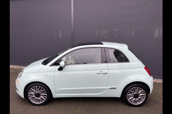 Fiat 500 0.9 TwinAir Turbo Collezione met schuif/kanteldak Airco - Cruise control - parkeersensor achter - Navigatie - Panoramadak - Schuif/kantel dak - Mistlampen voor - Licht metalen velgen 16 inch - Stuur multifunctioneel - Radio - Bluetooth - Sta