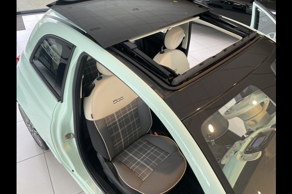 Fiat 500 0.9 TwinAir Turbo Collezione met schuif/kanteldak Airco - Cruise control - parkeersensor achter - Navigatie - Panoramadak - Schuif/kantel dak - Mistlampen voor - Licht metalen velgen 16 inch - Stuur multifunctioneel - Radio - Bluetooth - Sta