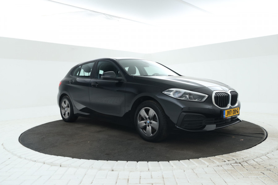 BMW 1-serie 116d High Executive 5 Deurs hb, Navigatie, Climate