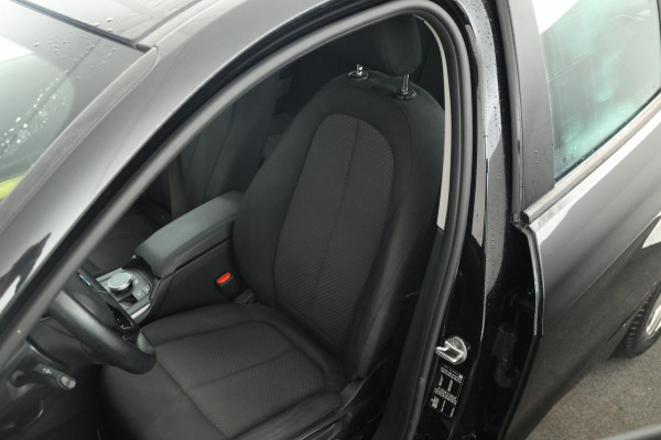 BMW 1-serie 116d High Executive 5 Deurs hb, Navigatie, Climate