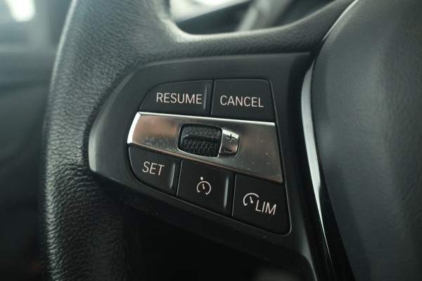 BMW 1-serie 116d High Executive 5 Deurs hb, Navigatie, Climate