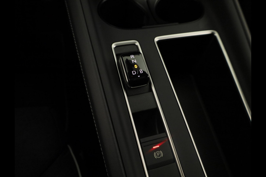 Škoda Enyaq 60 Sportline 204pk | Panoramadak | Light Band | Head up | Canton Sound | Elek. stoel | Adaptive Cruise | Blind spot