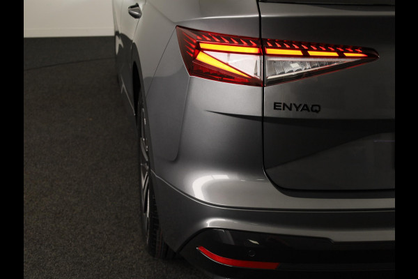 Škoda Enyaq 60 Sportline 204pk | Panoramadak | Light Band | Head up | Canton Sound | Elek. stoel | Adaptive Cruise | Blind spot