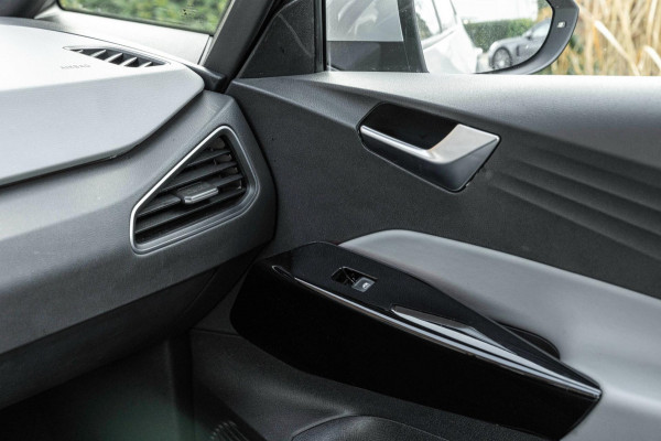 Volkswagen ID.3 Business 58 kWh PRO Adaptive Sfeer Camera Stoelverwarming LED 18''