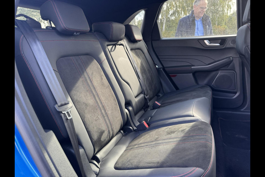 Ford Kuga 2.5 PHEV ST-Line X 243pk | Wegklapbare trekhaak | Panoramadak | Winter Pack | Head up Display | All season banden