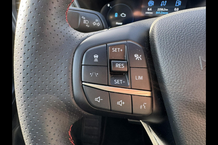 Ford Kuga 2.5 PHEV ST-Line X 243pk | Wegklapbare trekhaak | Panoramadak | Winter Pack | Head up Display | All season banden