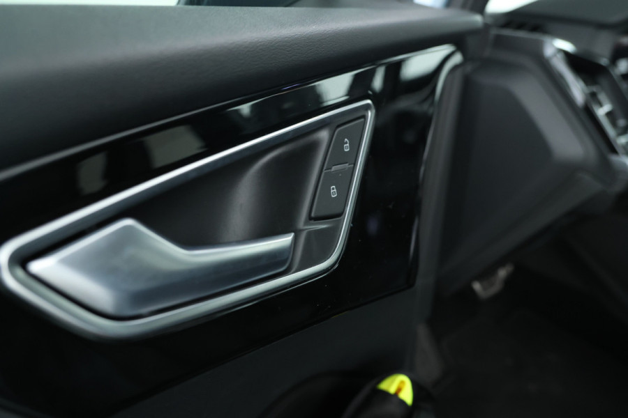Audi Q4 e-tron 40 S edition 77 kWh Leer, Virtual, Climate, Trekhaak,