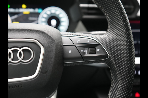 Audi A3 Sportback 45 TFSI e S edition Competition Plug In Hybrid 245pk Dealer O.H. PHEV | 2x S Line | Sportstoelen Massage | Adaptive Cruise | Bang & Olufsen | Matrix LED | 18"L.M | Sfeerverlichting | Apple Carplay | Virtual | Keyless | Blis | Navigatie | DAB |