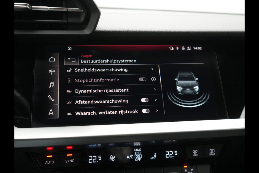 Audi A3 Sportback 45 TFSI e S edition Competition Plug In Hybrid 245pk Dealer O.H. PHEV | 2x S Line | Sportstoelen Massage | Adaptive Cruise | Bang & Olufsen | Matrix LED | 18"L.M | Sfeerverlichting | Apple Carplay | Virtual | Keyless | Blis | Navigatie | DAB |