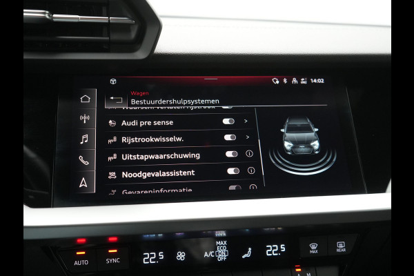 Audi A3 Sportback 45 TFSI e S edition Competition Plug In Hybrid 245pk Dealer O.H. PHEV | 2x S Line | Sportstoelen Massage | Adaptive Cruise | Bang & Olufsen | Matrix LED | 18"L.M | Sfeerverlichting | Apple Carplay | Virtual | Keyless | Blis | Navigatie | DAB |