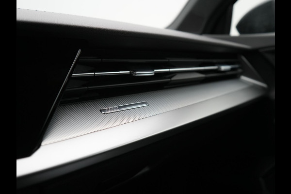 Audi A3 Sportback 45 TFSI e S edition Competition Plug In Hybrid 245pk Dealer O.H. PHEV | 2x S Line | Sportstoelen Massage | Adaptive Cruise | Bang & Olufsen | Matrix LED | 18"L.M | Sfeerverlichting | Apple Carplay | Virtual | Keyless | Blis | Navigatie | DAB |