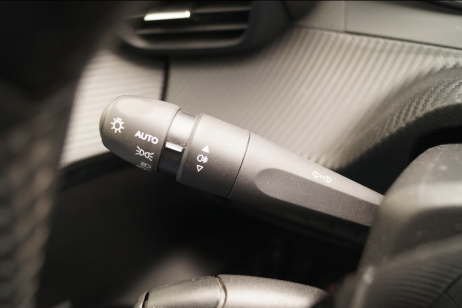 Peugeot 208 1.2 PureTech Active Pack -NAVI-AIRCO-PDC-