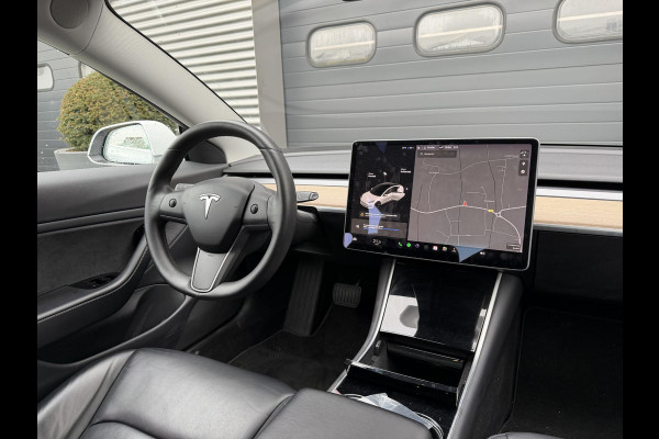 Tesla Model 3 Standard RWD Plus 60 kWh | Autopilot | Panoramadak | Camera | Lederen Bekleding |