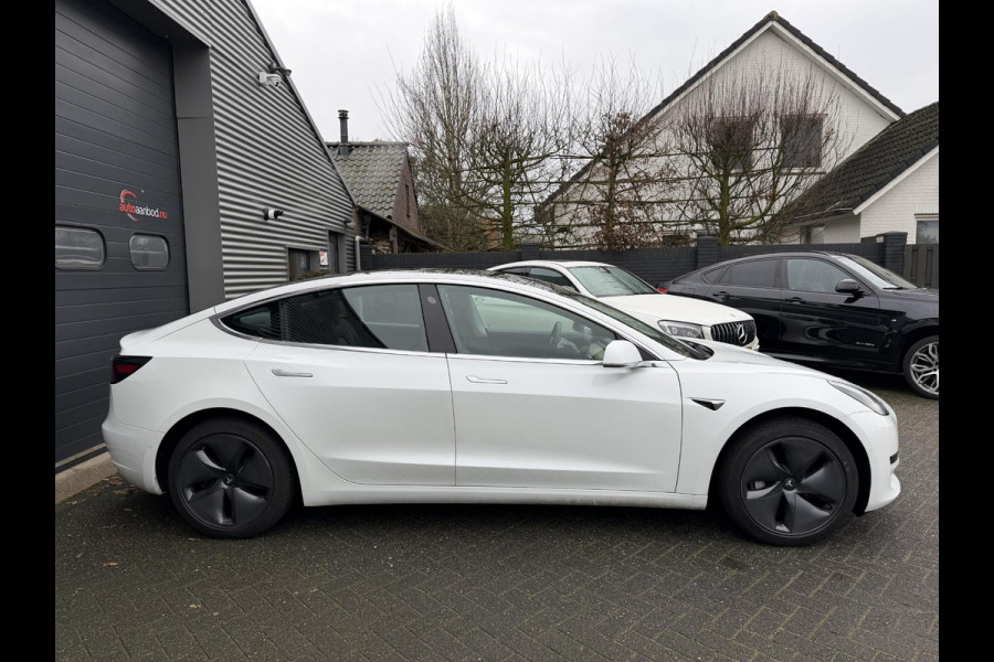 Tesla Model 3 Standard RWD Plus 60 kWh | Autopilot | Panoramadak | Camera | Lederen Bekleding |