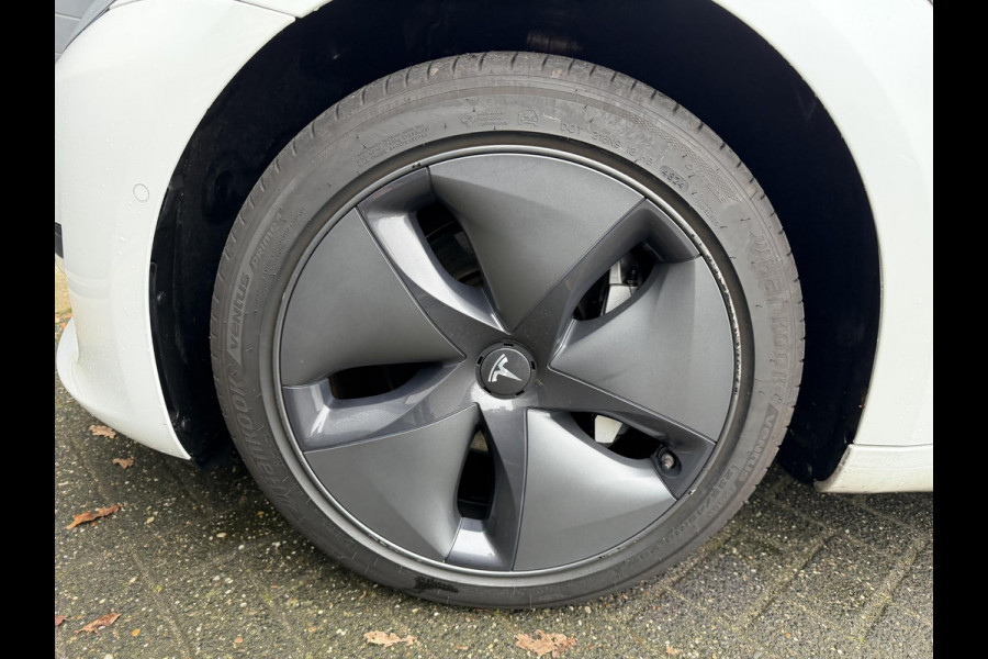 Tesla Model 3 Standard RWD Plus 60 kWh | Autopilot | Panoramadak | Camera | Lederen Bekleding |