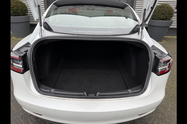 Tesla Model 3 Standard RWD Plus 60 kWh | Autopilot | Panoramadak | Camera | Lederen Bekleding |