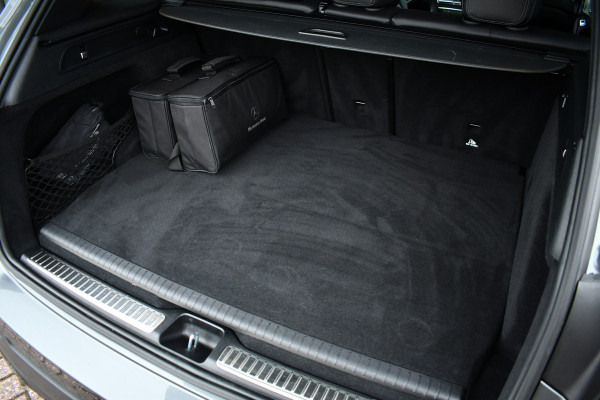 Mercedes-Benz GLC 300e 4MATIC AMG Pano Burm Night 20inch Memory Widescreen