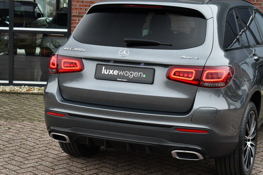 Mercedes-Benz GLC 300e 4MATIC AMG Pano Burm Night 20inch Memory Widescreen