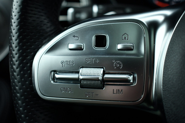 Mercedes-Benz GLC 300e 4MATIC AMG Pano Burm Night 20inch Memory Widescreen