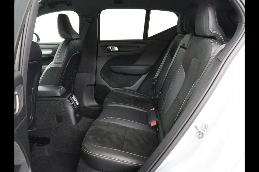 Volvo XC40 1.5 T4 Plug-in hybrid R Design | Leder/Alcantara | Carplay | Navigatie | Parkeerverwarming | Keyless | Cruise control | Parkeerhulp | Climate control | Full LED | PHEV