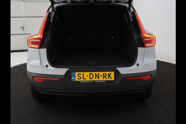 Volvo XC40 1.5 T4 Plug-in hybrid R Design | Leder/Alcantara | Carplay | Navigatie | Parkeerverwarming | Keyless | Cruise control | Parkeerhulp | Climate control | Full LED | PHEV