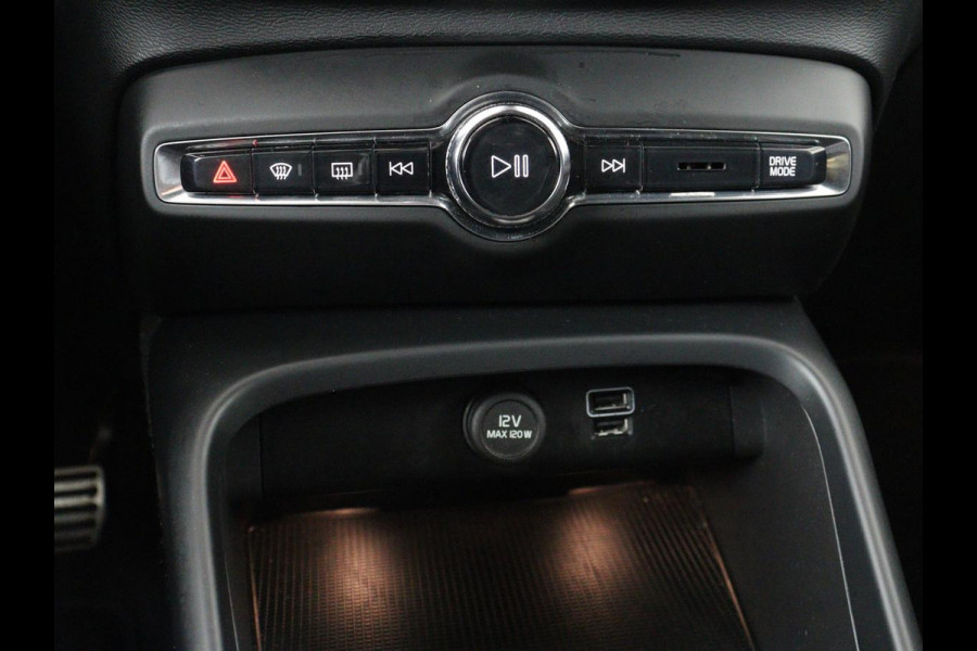 Volvo XC40 1.5 T4 Plug-in hybrid R Design | Leder/Alcantara | Carplay | Navigatie | Parkeerverwarming | Keyless | Cruise control | Parkeerhulp | Climate control | Full LED | PHEV