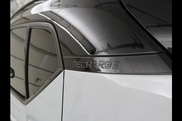 Volvo XC40 1.5 T4 Plug-in hybrid R Design | Leder/Alcantara | Carplay | Navigatie | Parkeerverwarming | Keyless | Cruise control | Parkeerhulp | Climate control | Full LED | PHEV