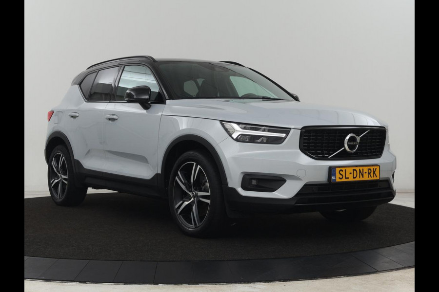Volvo XC40 1.5 T4 Plug-in hybrid R Design | Leder/Alcantara | Carplay | Navigatie | Parkeerverwarming | Keyless | Cruise control | Parkeerhulp | Climate control | Full LED | PHEV