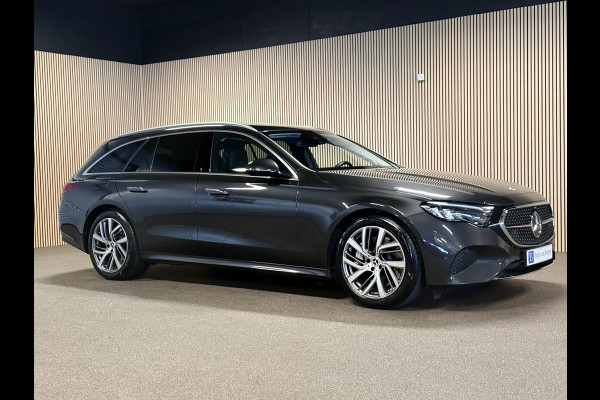 Mercedes-Benz E-Klasse Estate 300e Avantgarde Advanced-DISTRONIC-TREKHAAK-DODEHOEK-APLLE CARPLAY-COMPLEET