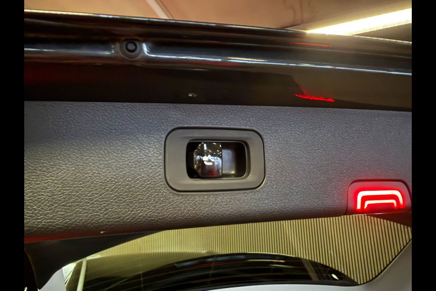 Mercedes-Benz E-Klasse Estate 300e Avantgarde Advanced-DISTRONIC-TREKHAAK-DODEHOEK-APLLE CARPLAY-COMPLEET