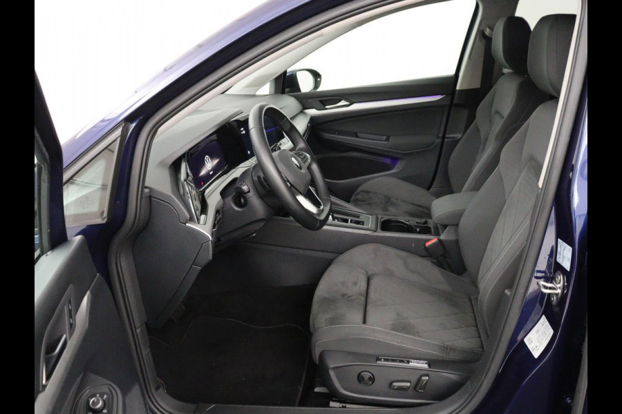 Volkswagen Golf 1.0 eTSI Life | Stoelverwarming | Camera | Massage | Carplay | Memory | Navigatie | Full LED | Sfeerverlichting | Adaptive cruise