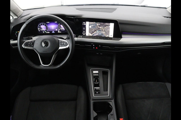 Volkswagen Golf 1.0 eTSI Life | Stoelverwarming | Camera | Massage | Carplay | Memory | Navigatie | Full LED | Sfeerverlichting | Adaptive cruise