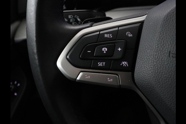 Volkswagen Golf 1.0 eTSI Life | Stoelverwarming | Camera | Massage | Carplay | Memory | Navigatie | Full LED | Sfeerverlichting | Adaptive cruise