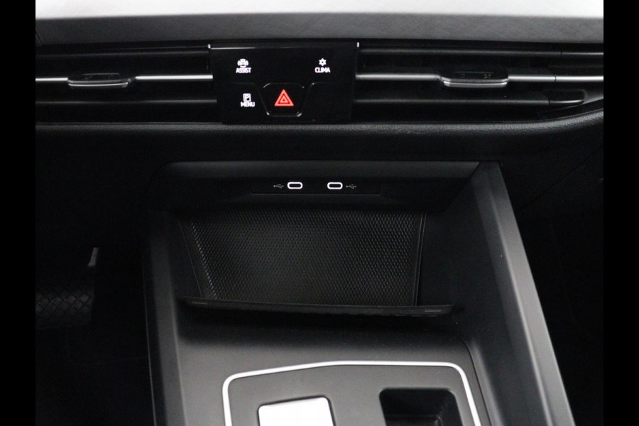 Volkswagen Golf 1.0 eTSI Life | Stoelverwarming | Camera | Massage | Carplay | Memory | Navigatie | Full LED | Sfeerverlichting | Adaptive cruise