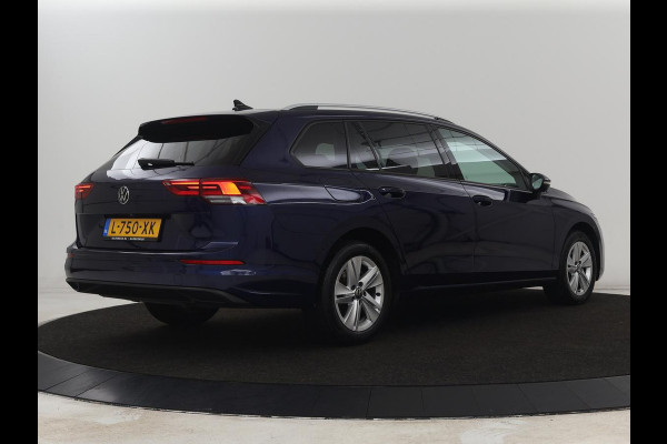 Volkswagen Golf 1.0 eTSI Life | Stoelverwarming | Camera | Massage | Carplay | Memory | Navigatie | Full LED | Sfeerverlichting | Adaptive cruise